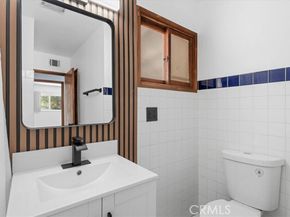 10143 Oro Vista Ave., Sunland (los Angeles) CA 91040