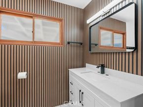 10143 Oro Vista Ave., Sunland (los Angeles) CA 91040