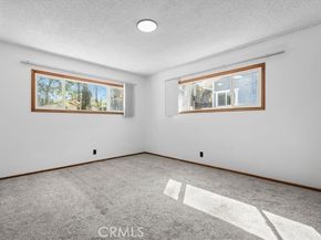 10143 Oro Vista Ave., Sunland (los Angeles) CA 91040