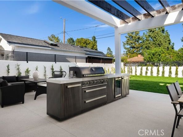 934 N Fairview Street, Burbank CA 91505