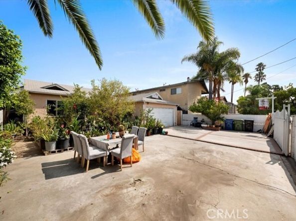 11457 Oxnard Street, North Hollywood (los Angeles) CA 91606