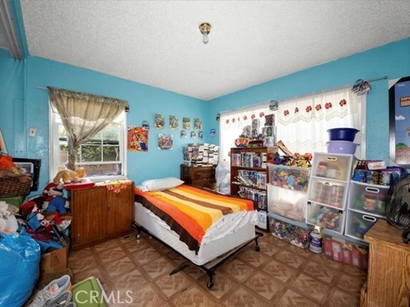 11457 Oxnard Street, North Hollywood (los Angeles) CA 91606