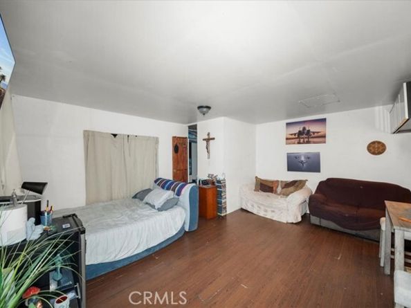 11457 Oxnard Street, North Hollywood (los Angeles) CA 91606