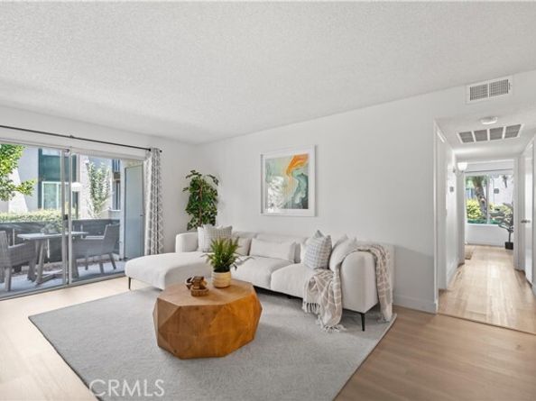 23222 Orange Avenue 7, Lake Forest (el Toro) CA 92630