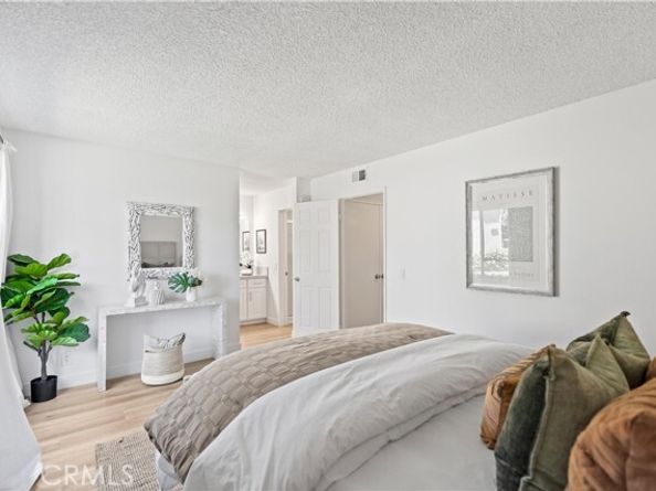 23222 Orange Avenue 7, Lake Forest (el Toro) CA 92630