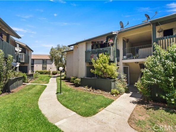 23222 Orange Avenue 7, Lake Forest (el Toro) CA 92630