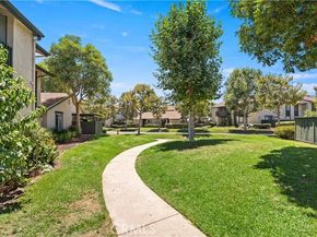 23222 Orange Avenue 7, Lake Forest (el Toro) CA 92630