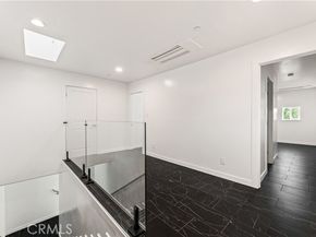 14592 Lyle Street, Sylmar (los Angeles) CA 91342