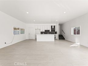 14592 Lyle Street, Sylmar (los Angeles) CA 91342