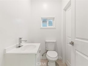 14592 Lyle Street, Sylmar (los Angeles) CA 91342