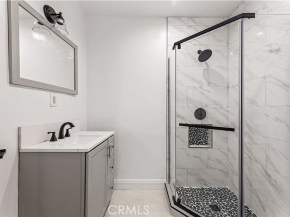 14592 Lyle Street, Sylmar (los Angeles) CA 91342