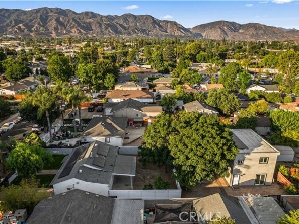 14592 Lyle Street, Sylmar (los Angeles) CA 91342