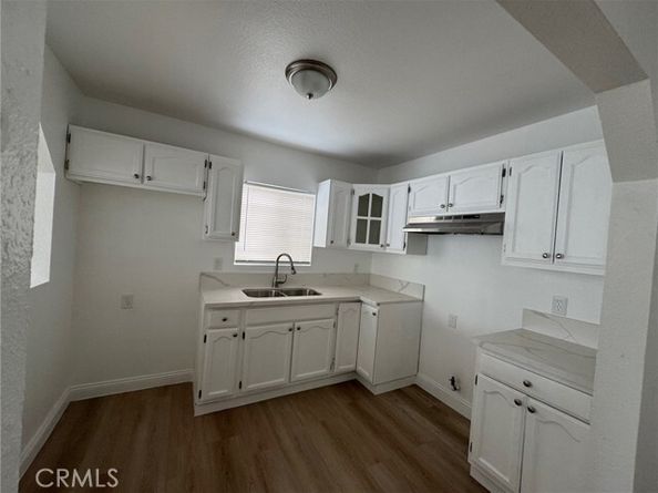 9815 Holmes Avenue, Los Angeles CA 90002