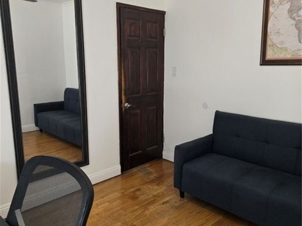 7503 Aqueduct Avenue, Van Nuys (los Angeles) CA 91406