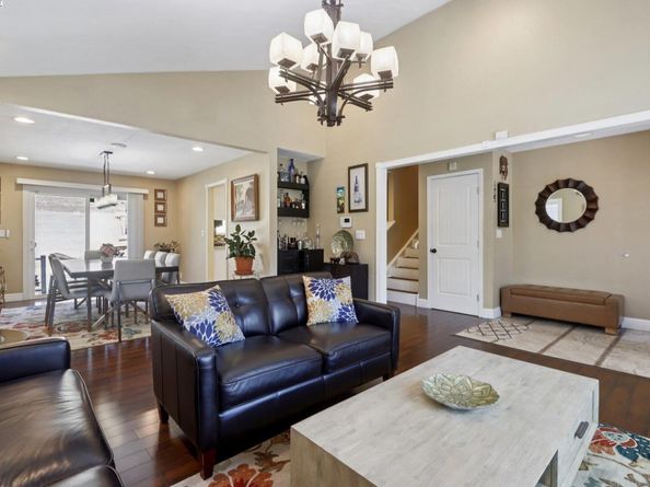 27978 Dobbel Ave, Hayward CA 94542