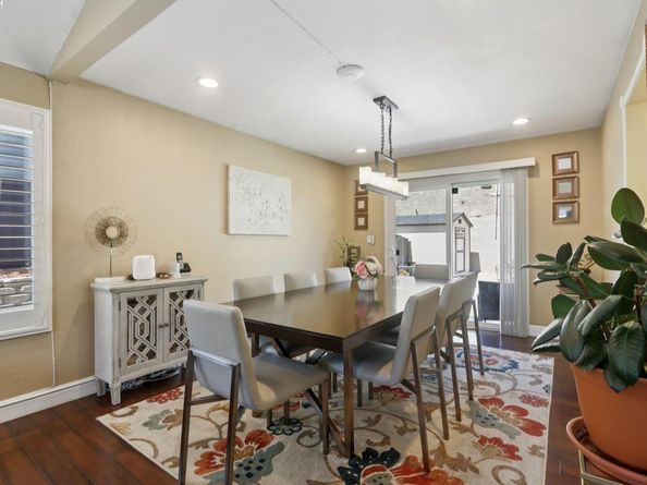 27978 Dobbel Ave, Hayward CA 94542