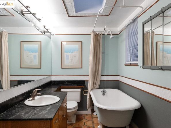 1924 7th, Oakland CA 94606