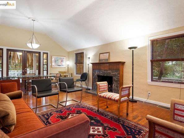 1924 7th, Oakland CA 94606