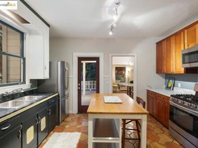 1924 7th, Oakland CA 94606