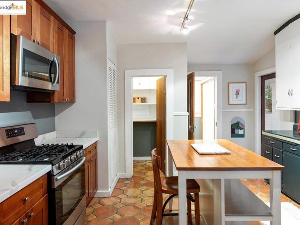 1924 7th, Oakland CA 94606