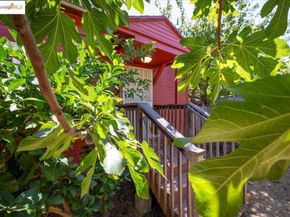 2615 34Th Ave, Oakland CA 94601