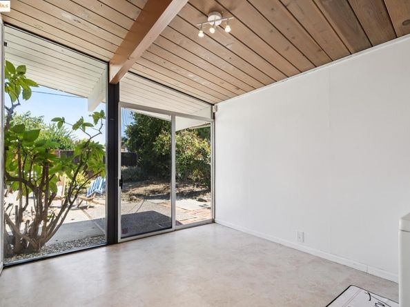 3731 Merridan Dr, Concord CA 94518