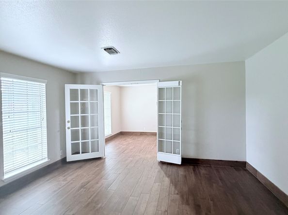 7003 Captain Drive, Houston TX 77036