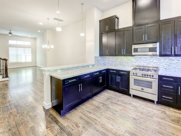 1222 W Dallas Street, Houston TX 77019