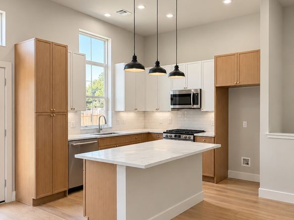 5225 Hillman Street C, Houston TX 77023
