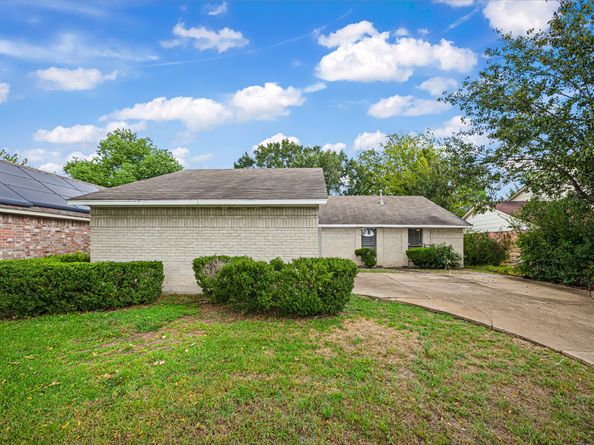 5610 Longforest Drive, Houston TX 77088