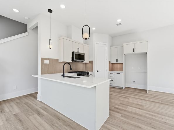 4712 Thornton Villas Lane, Houston TX 77018