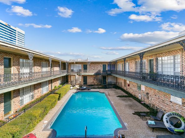 2503 Mccue Road 36, Houston TX 77056