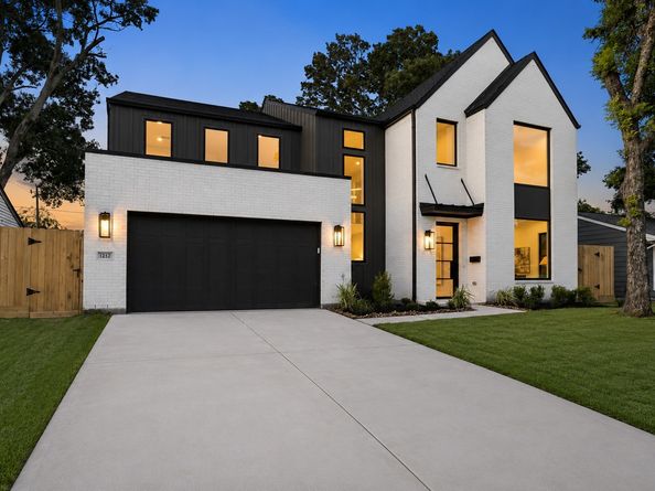 1212 Candlelight Lane, Houston TX 77018