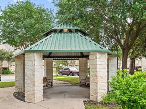 13600 Breton Ridge 25E, Houston TX 77070