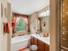 13600 Breton Ridge 25E, Houston TX 77070