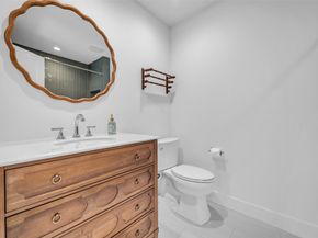 5803 Lynbrook Drive 80, Houston TX 77057