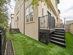 1404 W 25th Street, Houston TX 77008