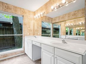 22 S Rain Forest Court, The Woodlands TX 77380