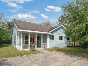 5215 Kingsbury Street, Houston TX 77021