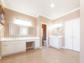 3206 Holly Thicket Drive, Houston TX 77042