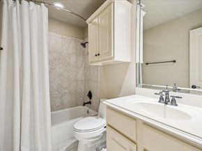 2626 STUART Manor, Houston TX 77082