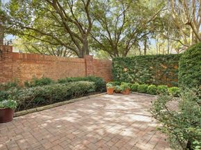 2626 STUART Manor, Houston TX 77082