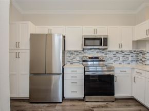 2111 Welch Street A321, Houston TX 77019