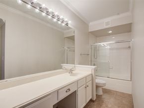 2111 Welch Street A321, Houston TX 77019