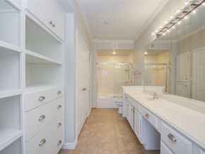 2111 Welch Street A321, Houston TX 77019