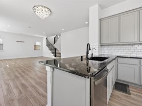 3239 Royal Oaks Hollow Lane, Houston TX 77082