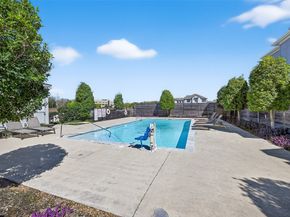 3239 Royal Oaks Hollow Lane, Houston TX 77082