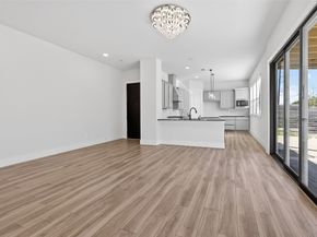 3239 Royal Oaks Hollow Lane, Houston TX 77082