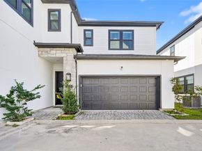 3239 Royal Oaks Hollow Lane, Houston TX 77082