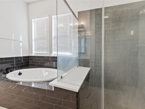 3239 Royal Oaks Hollow Lane, Houston TX 77082